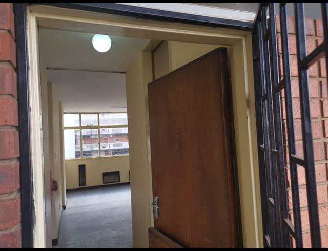 1 BEDROOM APARTMENT FOR SALE IN SUNNYSIDE